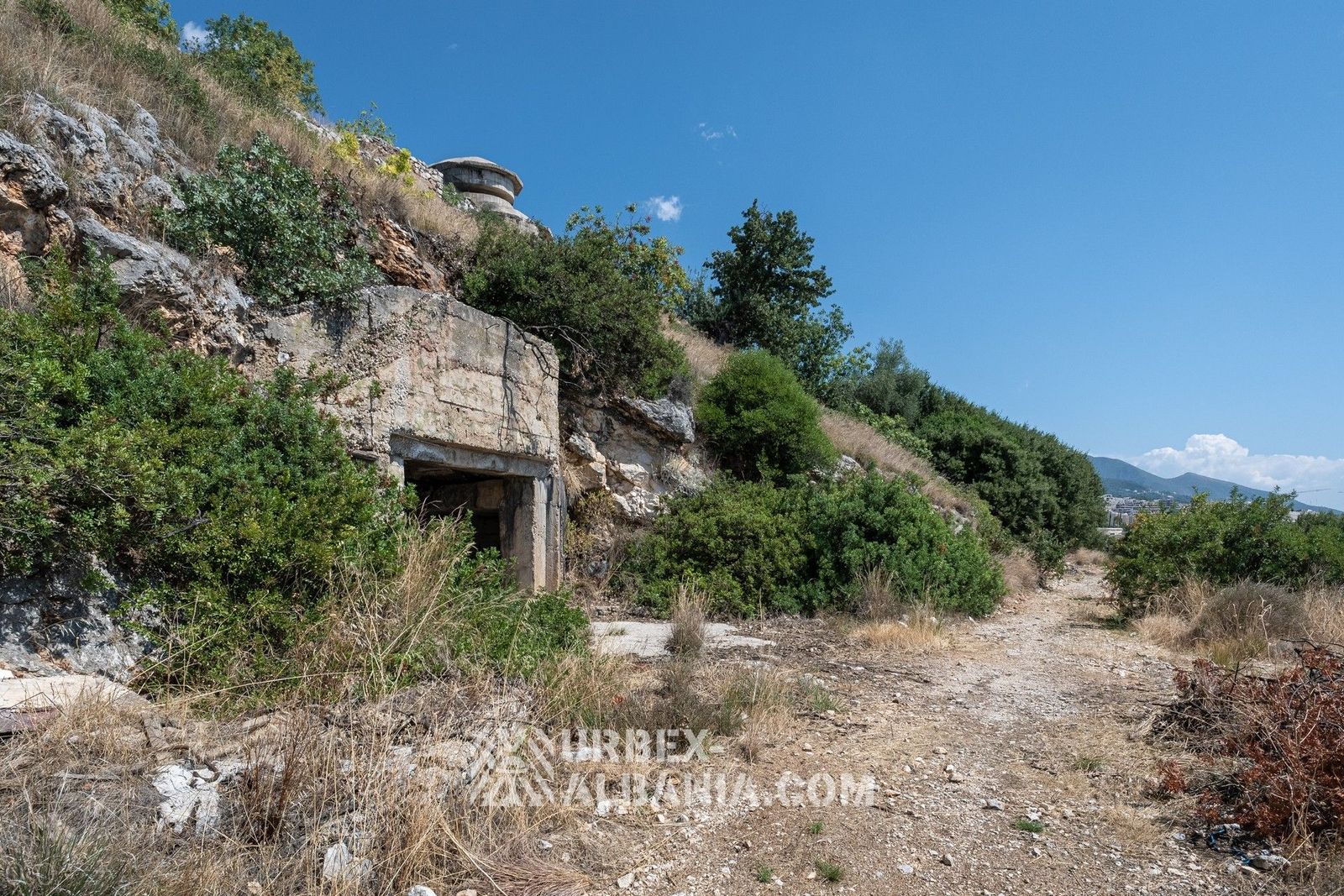 Coastal Artillery Bunkers V-LO
