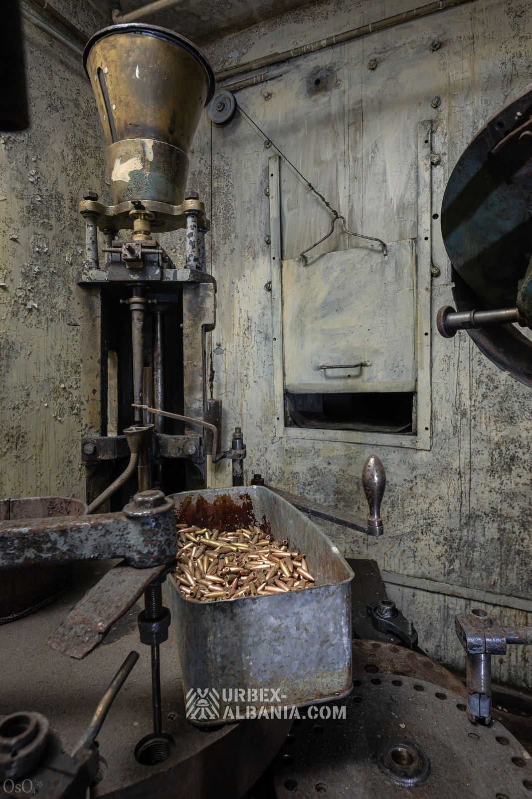 Unterirdische mechanische Munitionsfabrik