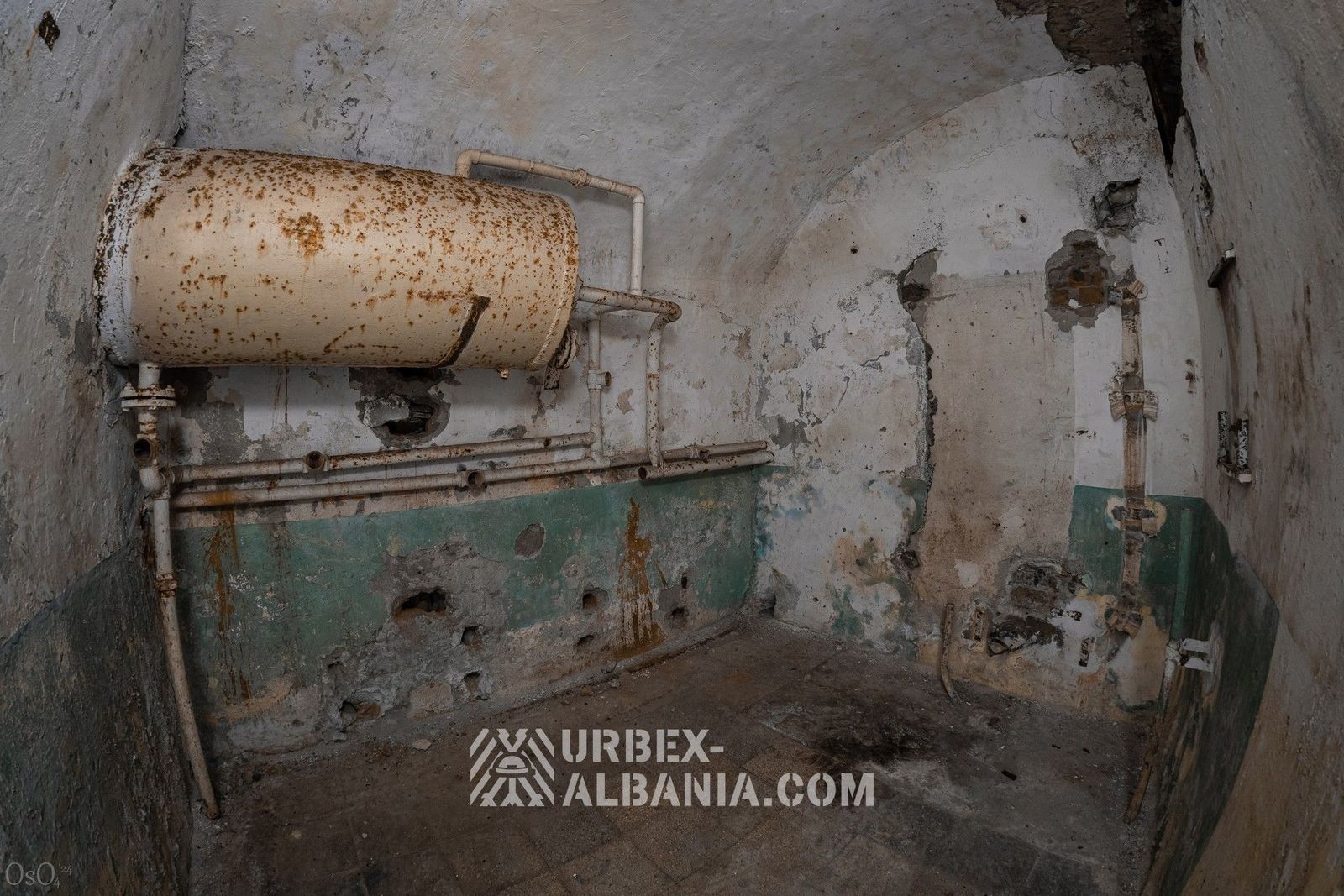 Ancien bunker du commandement de l'armée