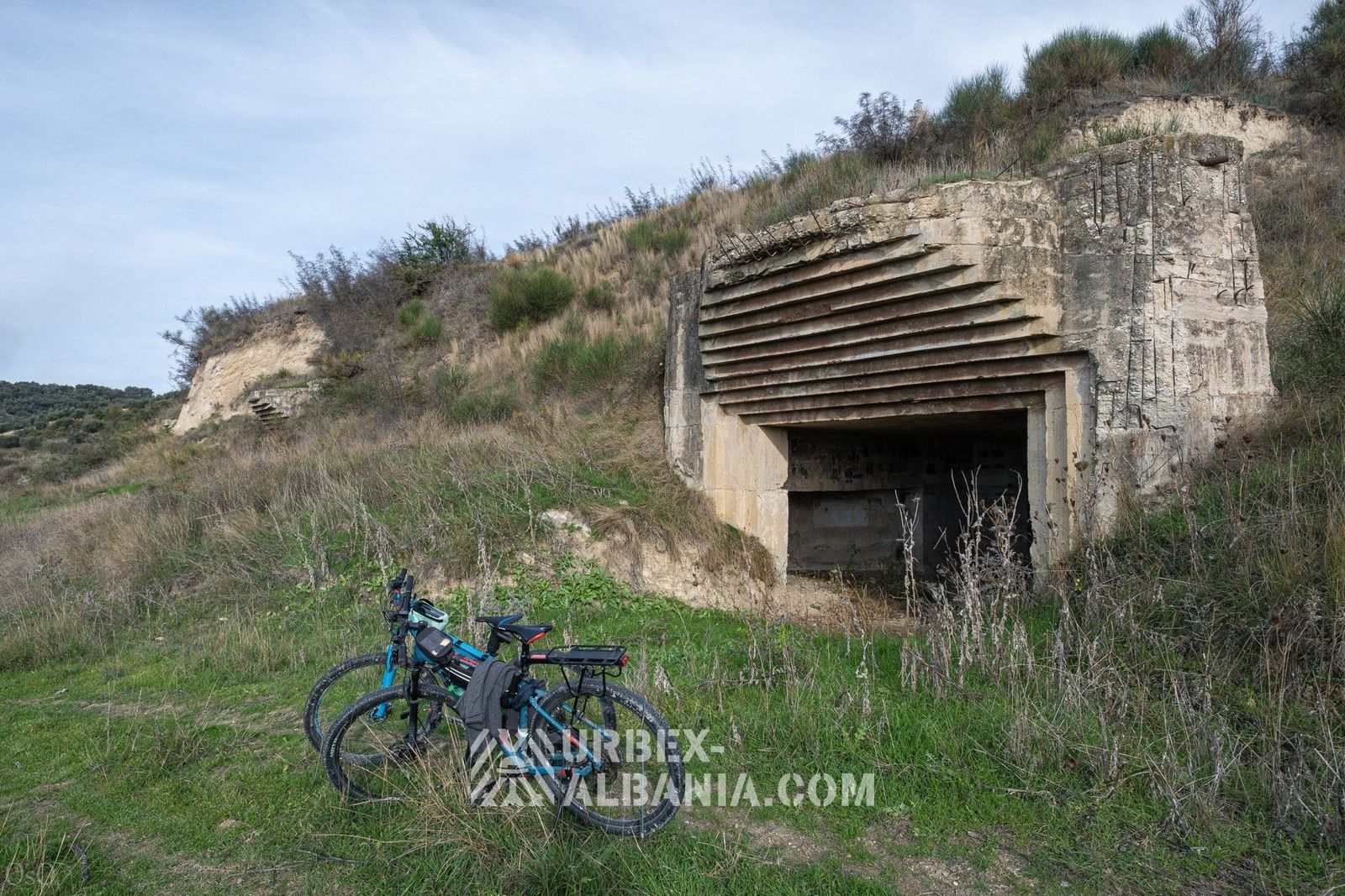 Artilleriebunker F-XD mit Tunneln