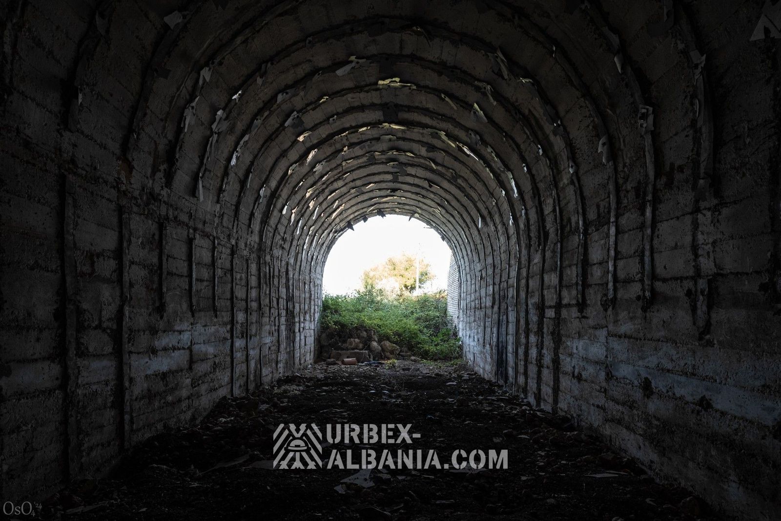 Bunker Vide et Spacieux