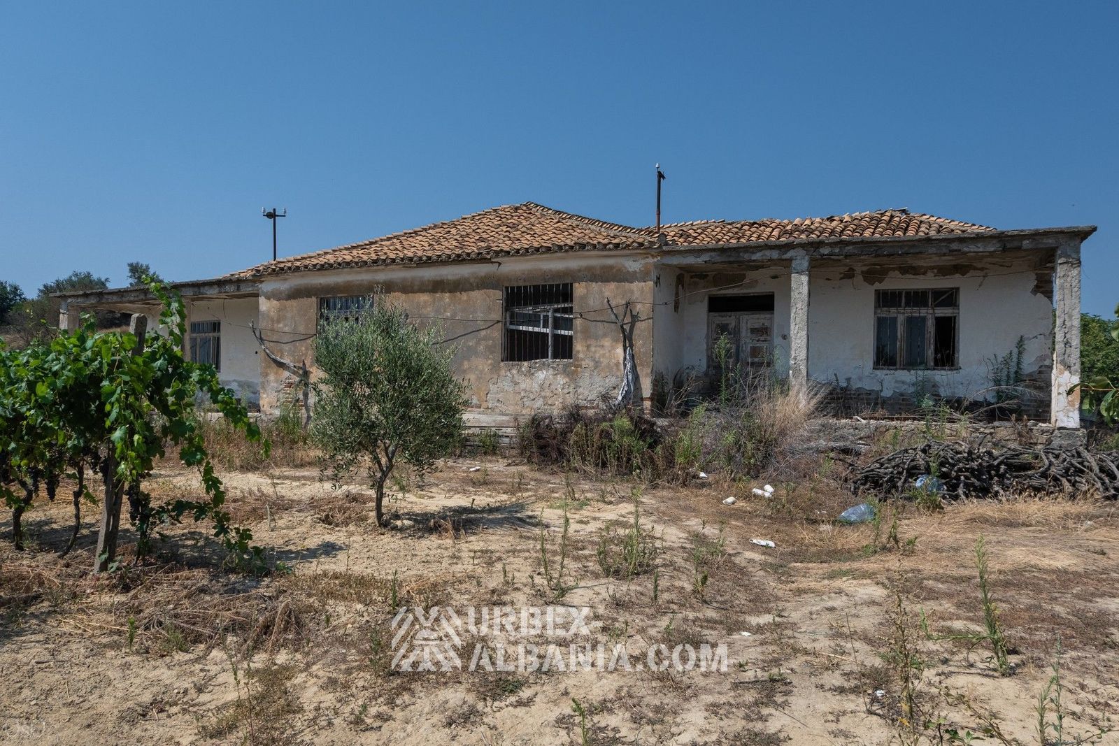 Villaggio Abbandonato T-RJ
