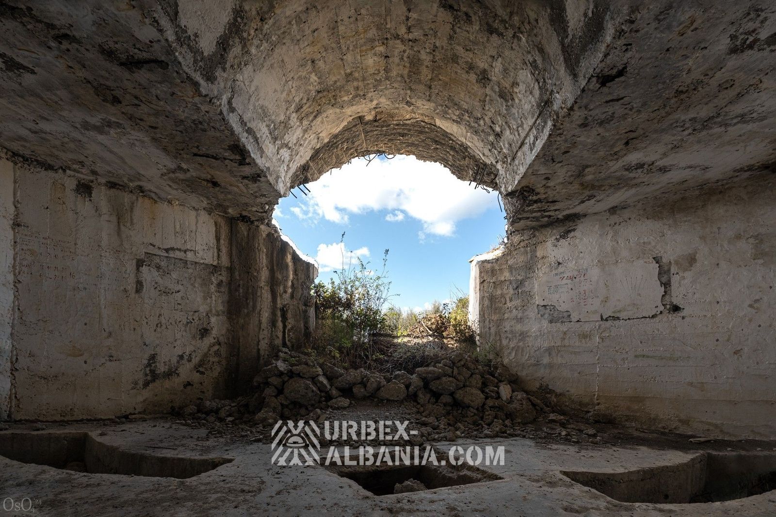 Bunkry Artylerii Przybrzeżnej T-QJ z Tunelami