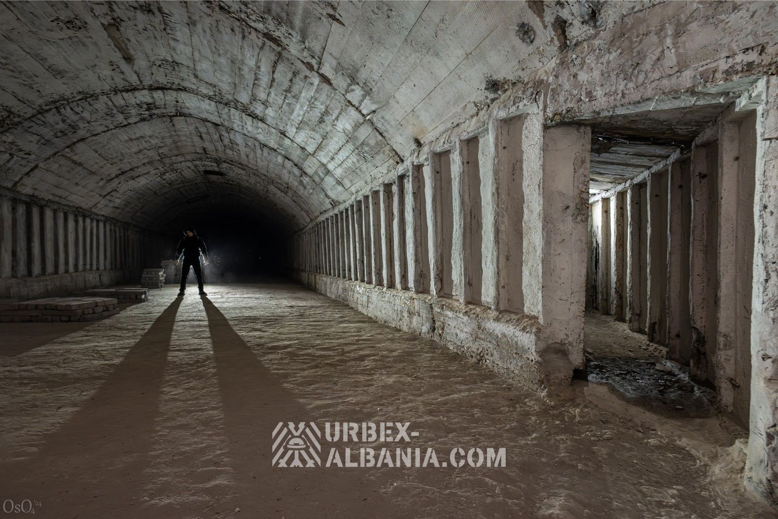 Lagertunnel B-HM mit Druckschutztüren