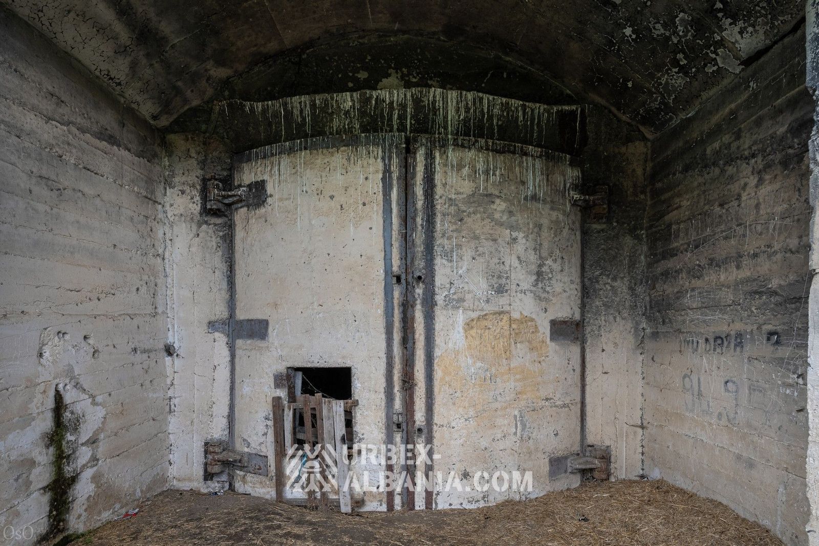 Bunkers d'Artillerie F-JZ avec Tunnels