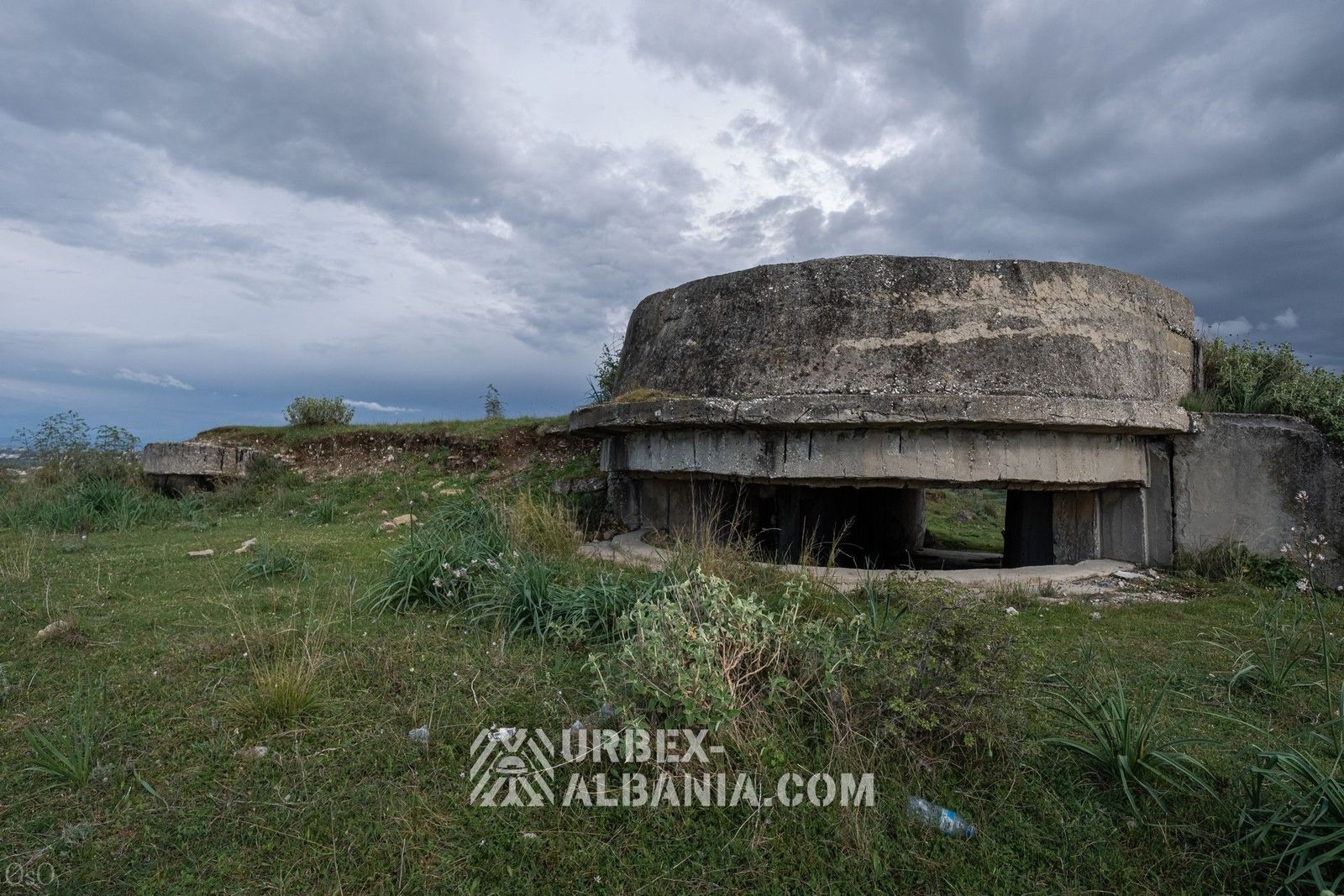 Bunkers d'Artillerie F-JZ avec Tunnels