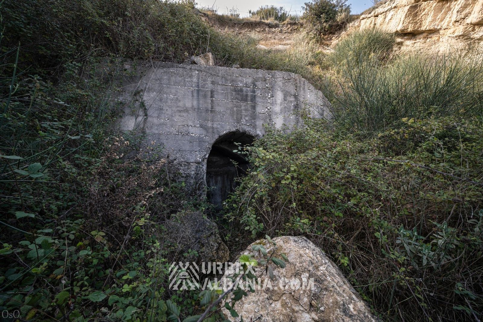 Bunkeri V-TA me shkallë të gjatë dhe bunker të vogël