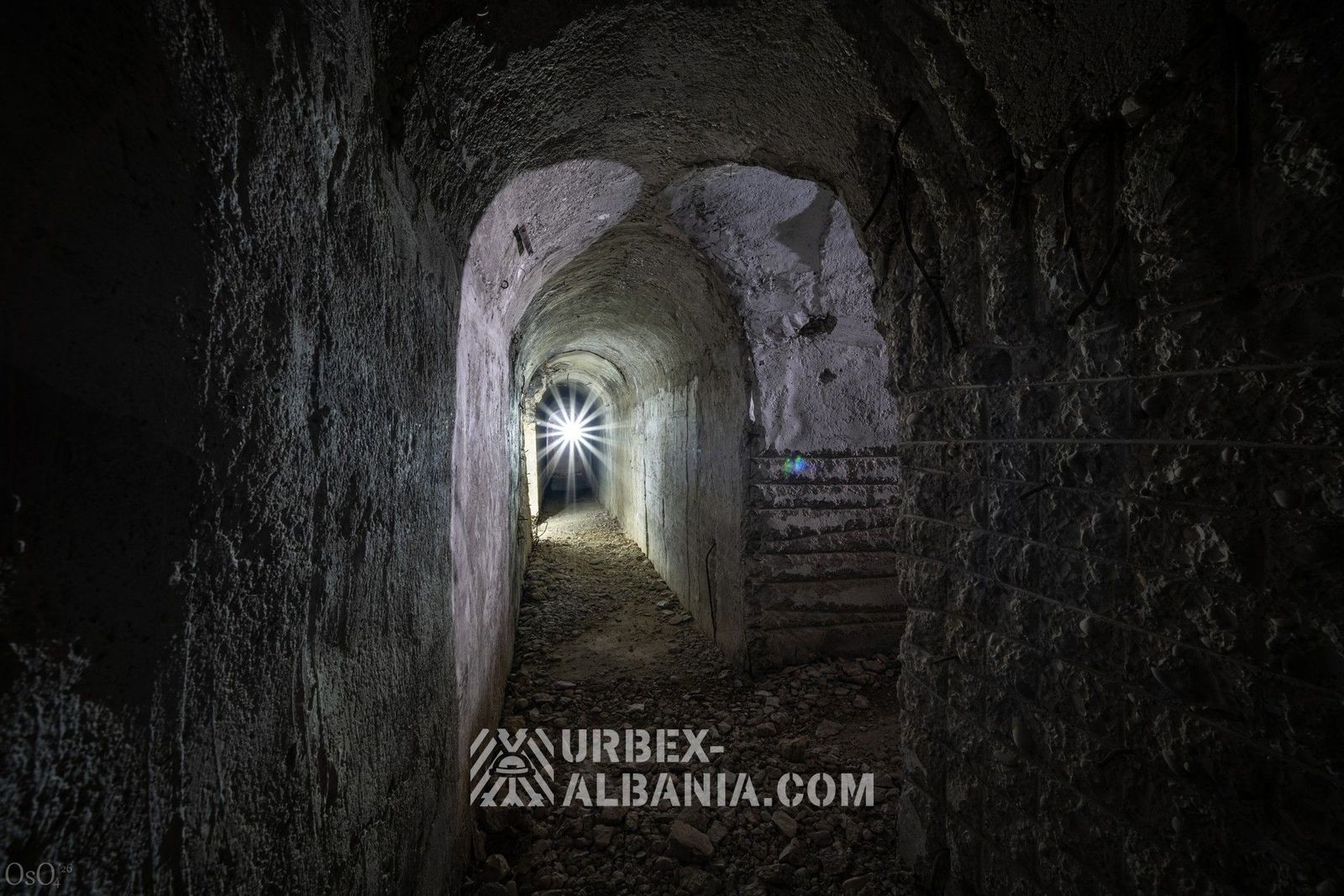 Bunkeri V-TA me shkallë të gjatë dhe bunker të vogël
