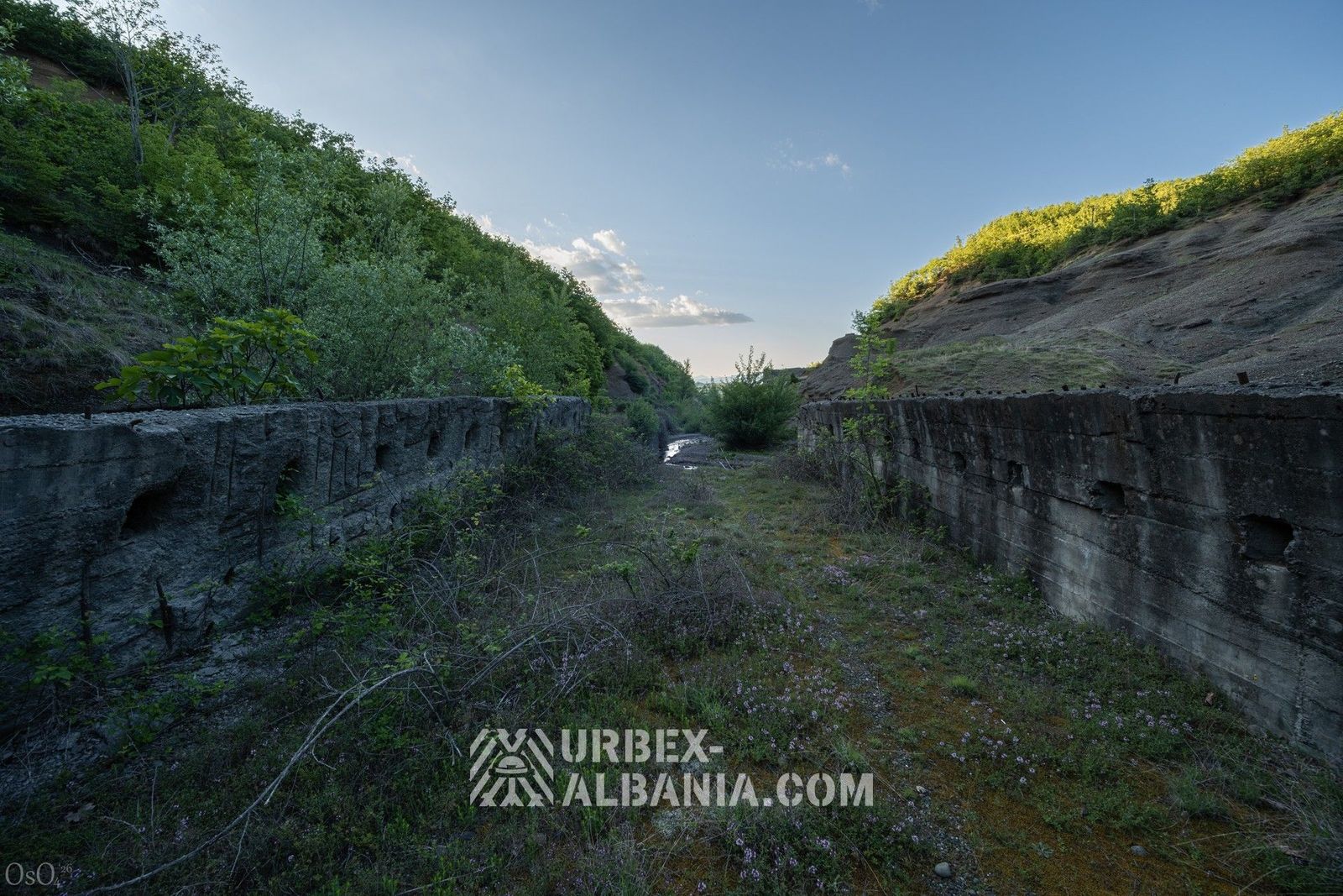 Tunnel ferroviaire de 1 km de long