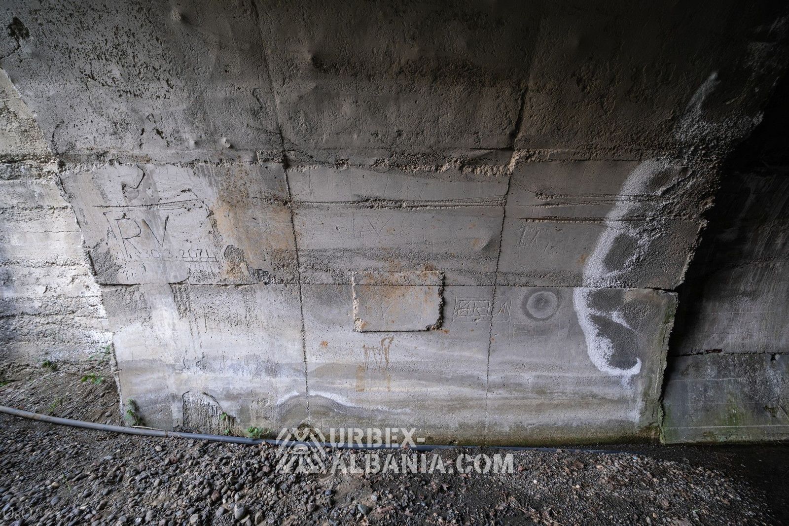 Tunnel ferroviaire de 1 km de long