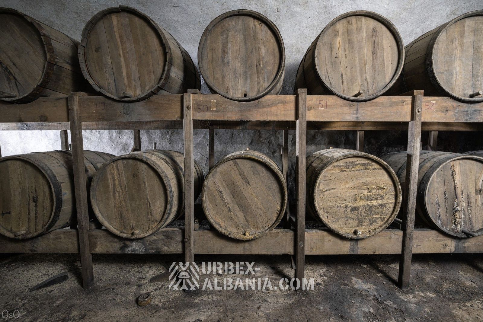 Bodega de vino en un búnker de almacenamiento