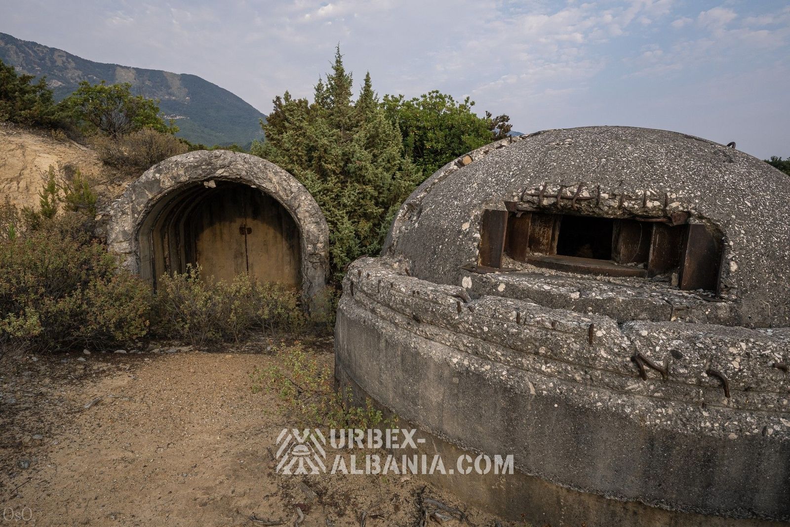 Bunkerët e Artilerisë T-LR përgjatë Kodrës