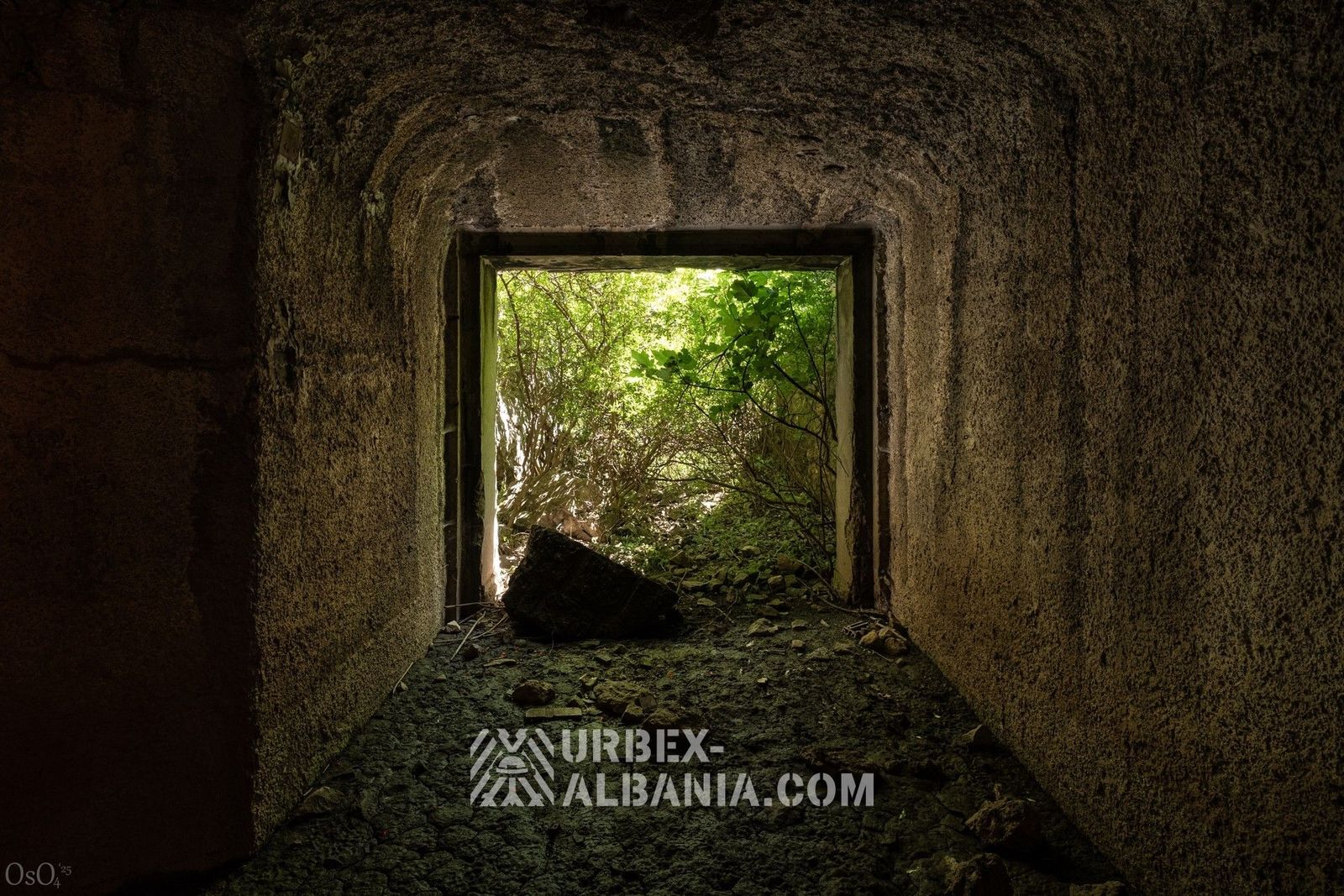 Artilleriebunker L-KG mit Befestigungsanlagen