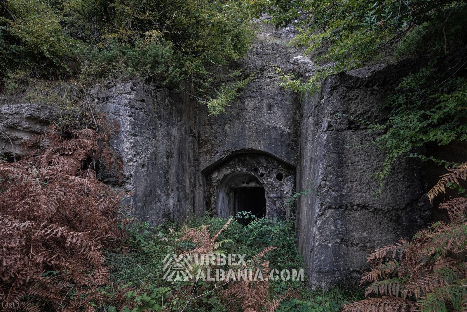 Radio Communications Bunker T-QR