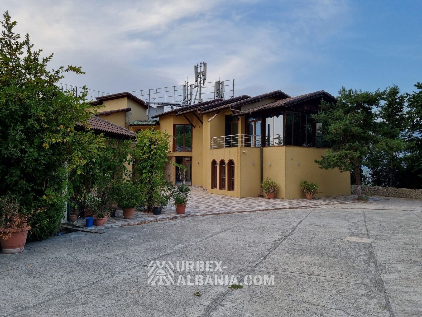 Hotel Abbandonato T-R