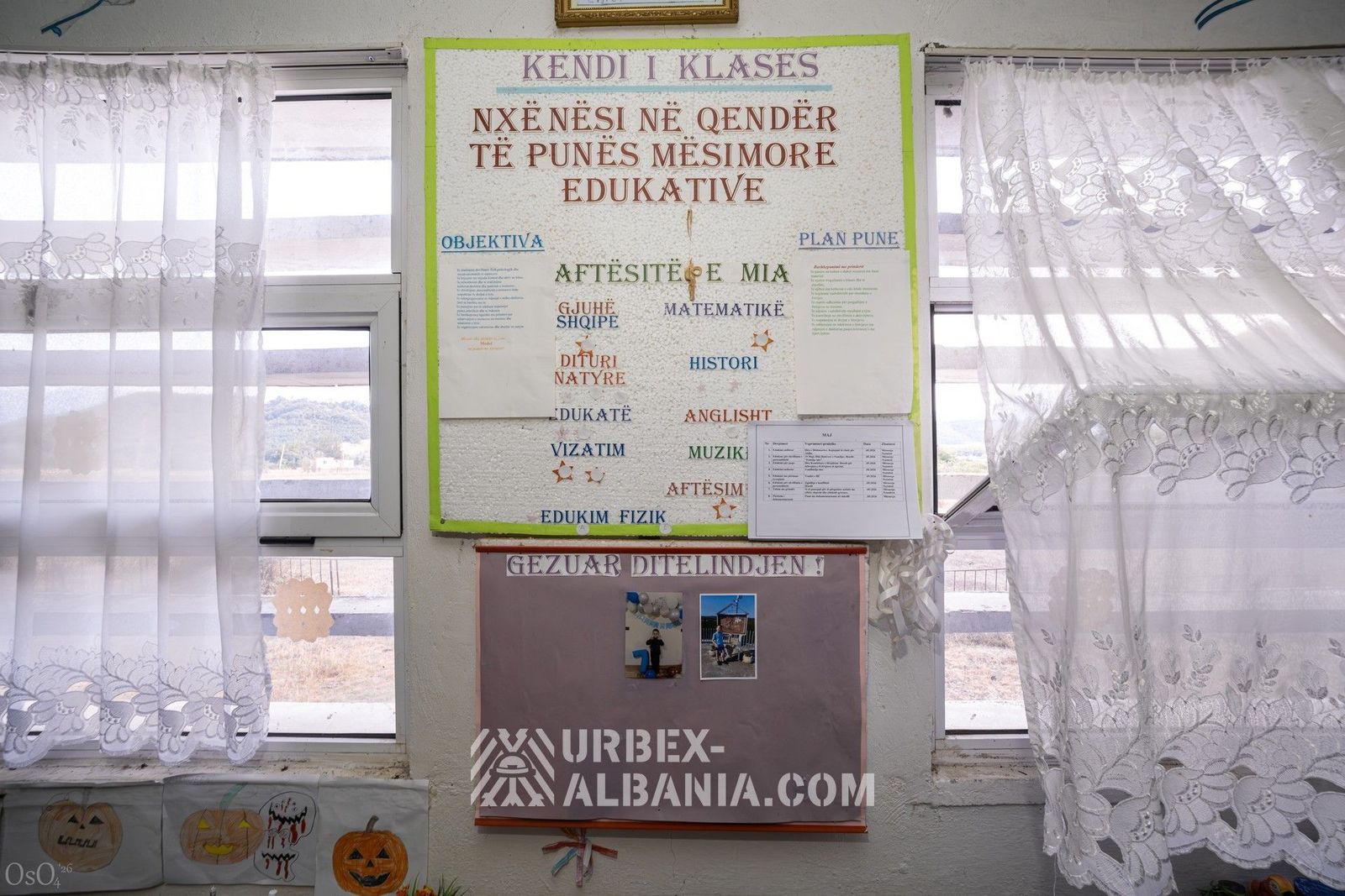 Scuola Abbandonata nel Villaggio D-KS
